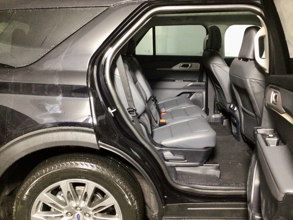 New 2026 Ford Explorer Active w/ Active Comfort Package image 32
