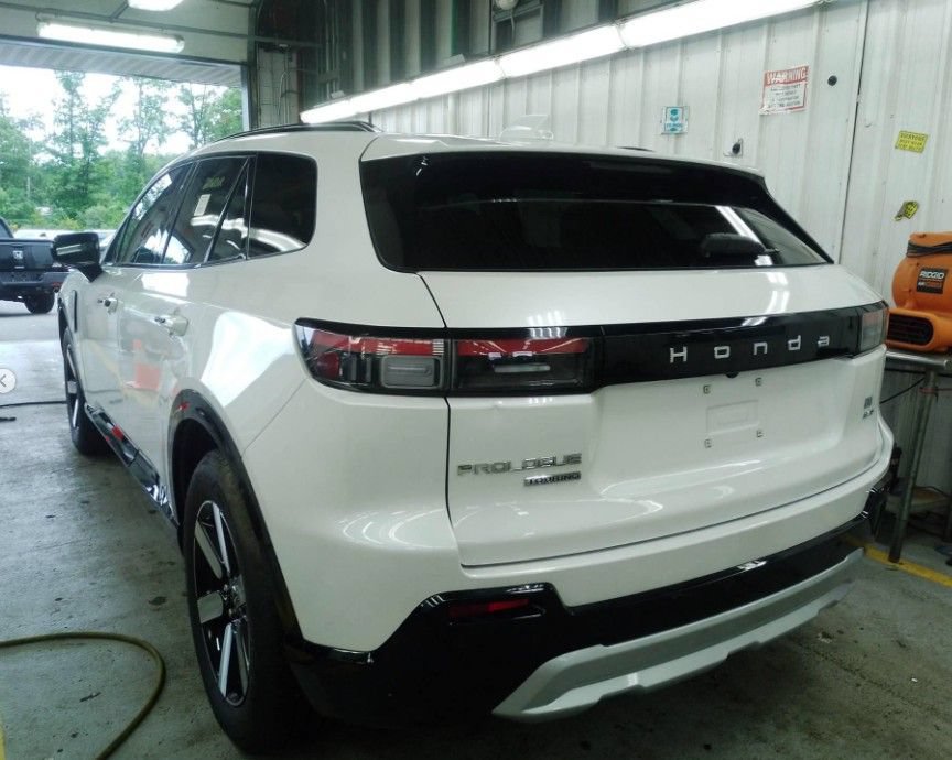 Used 2025 Honda Prologue Touring image 7