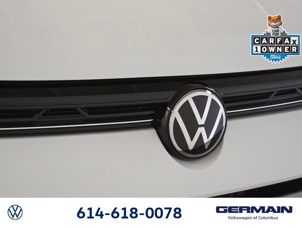 Used 2025 Volkswagen Taos SE AWD/4WD image 14