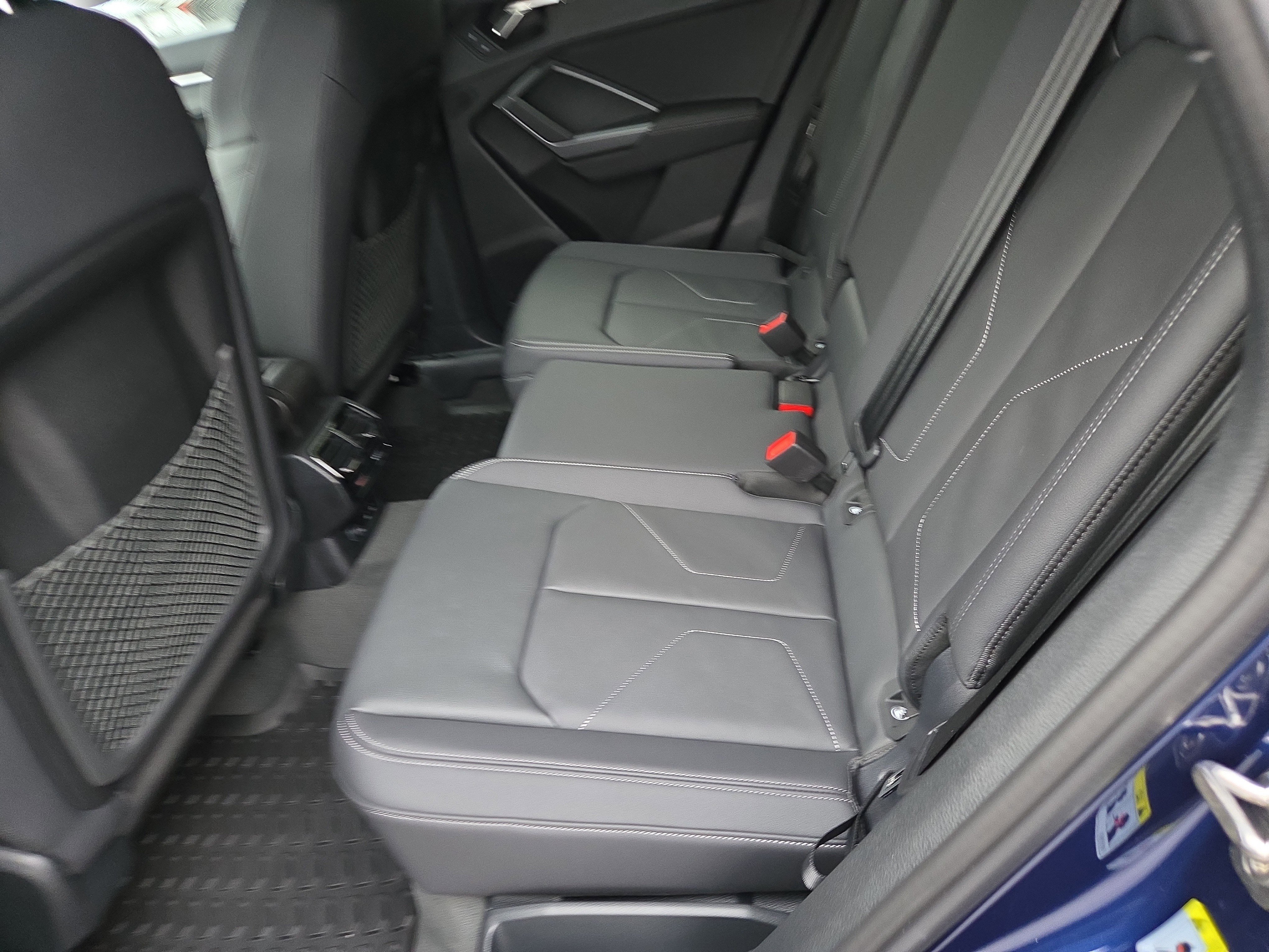 New 2025 Audi Q3 2.0T Premium image 6