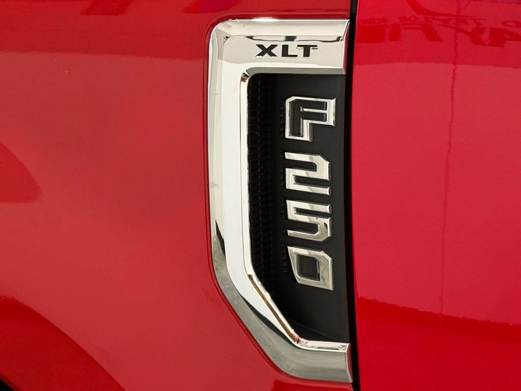 Used 2019 Ford F250 XLT w/ XLT Value Package AWD/4WD image 16