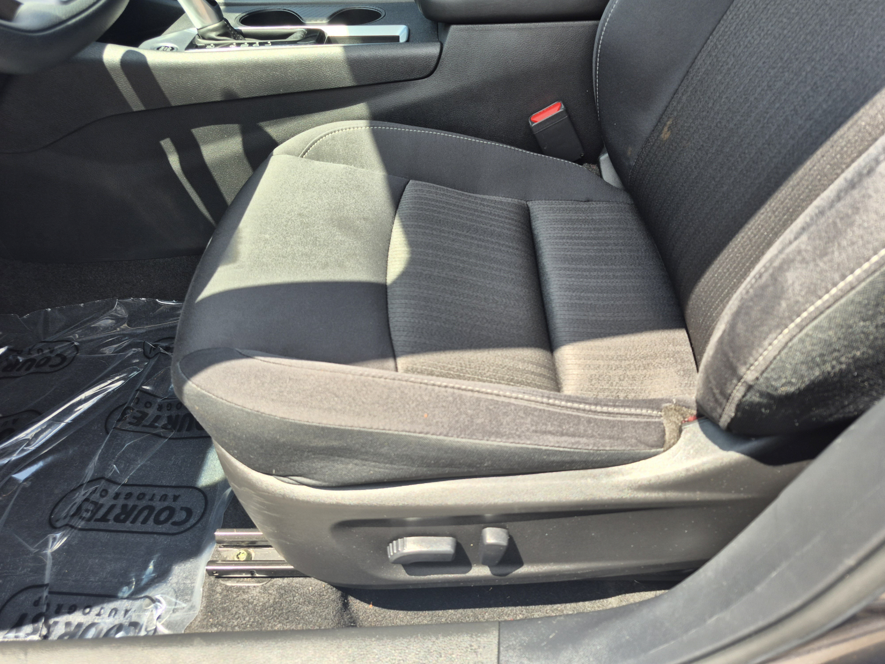 Certified 2025 Nissan Altima 2.5 SV FWD image 20