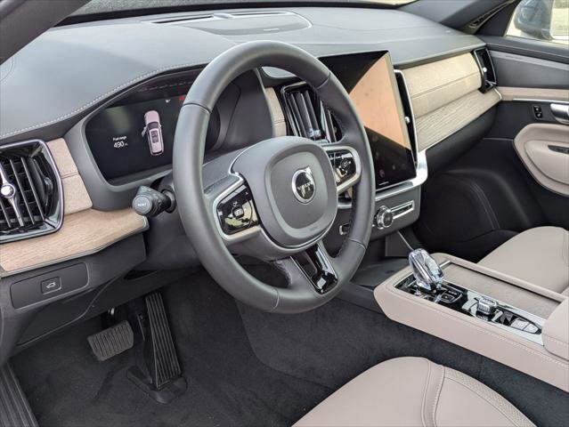 New 2026 Volvo XC90 B5 Plus w/ Protection Package image 7