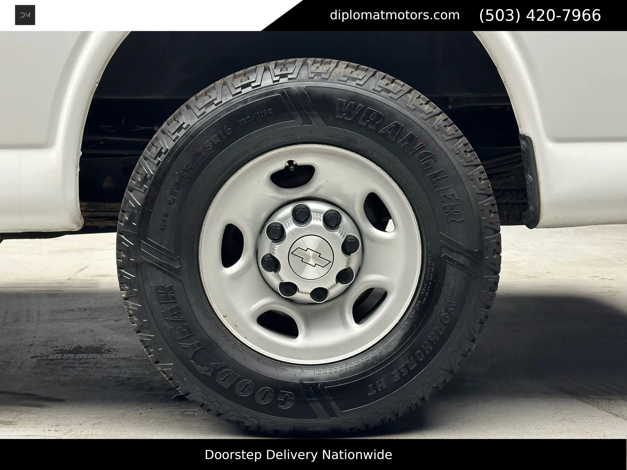 Used 2017 Chevrolet Express 2500 LS image 33