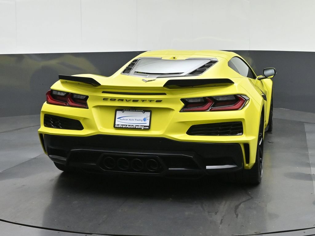 Used 2023 Chevrolet Corvette Z06 RWD image 6