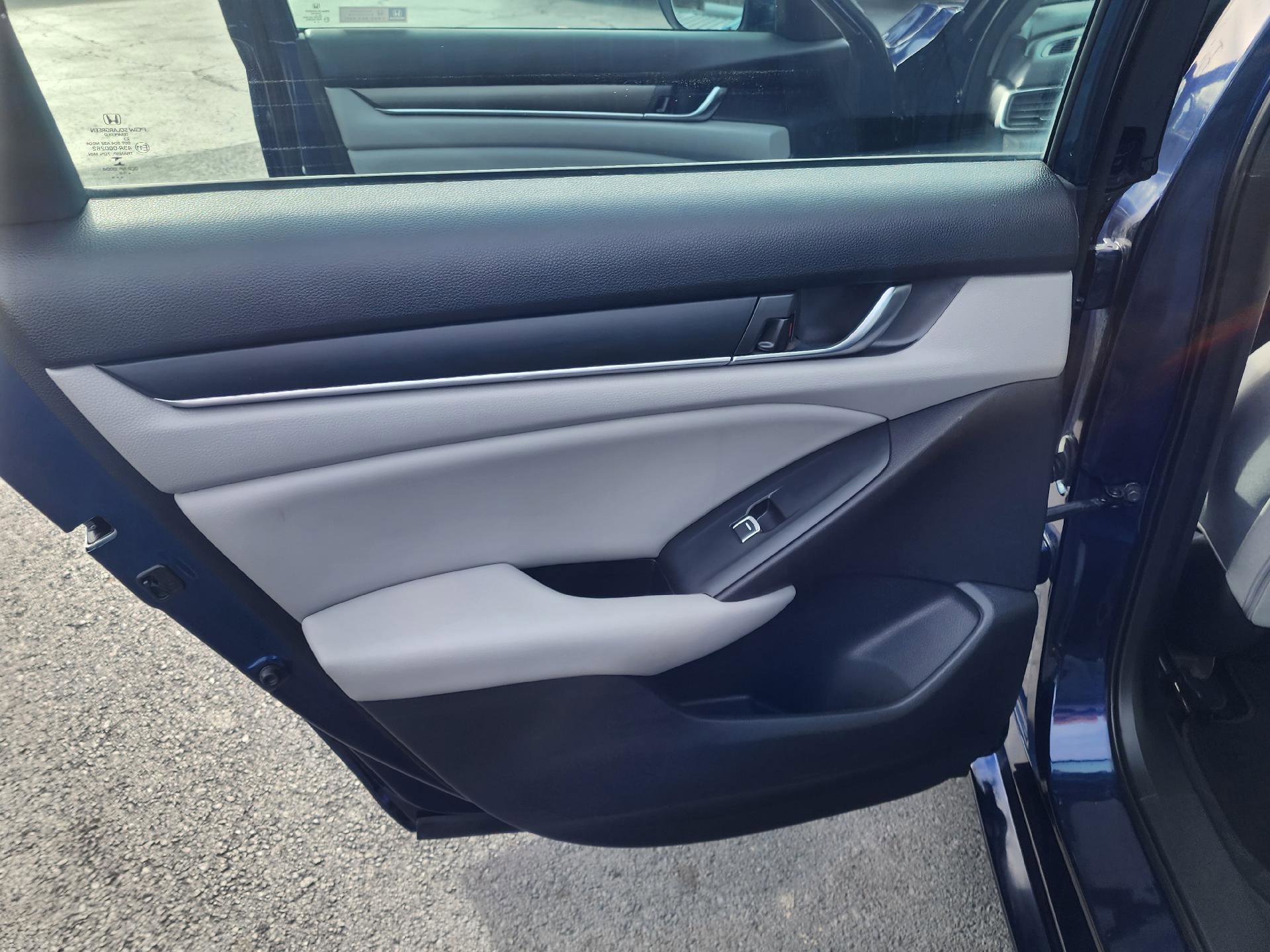 Used 2018 Honda Accord LX image 13