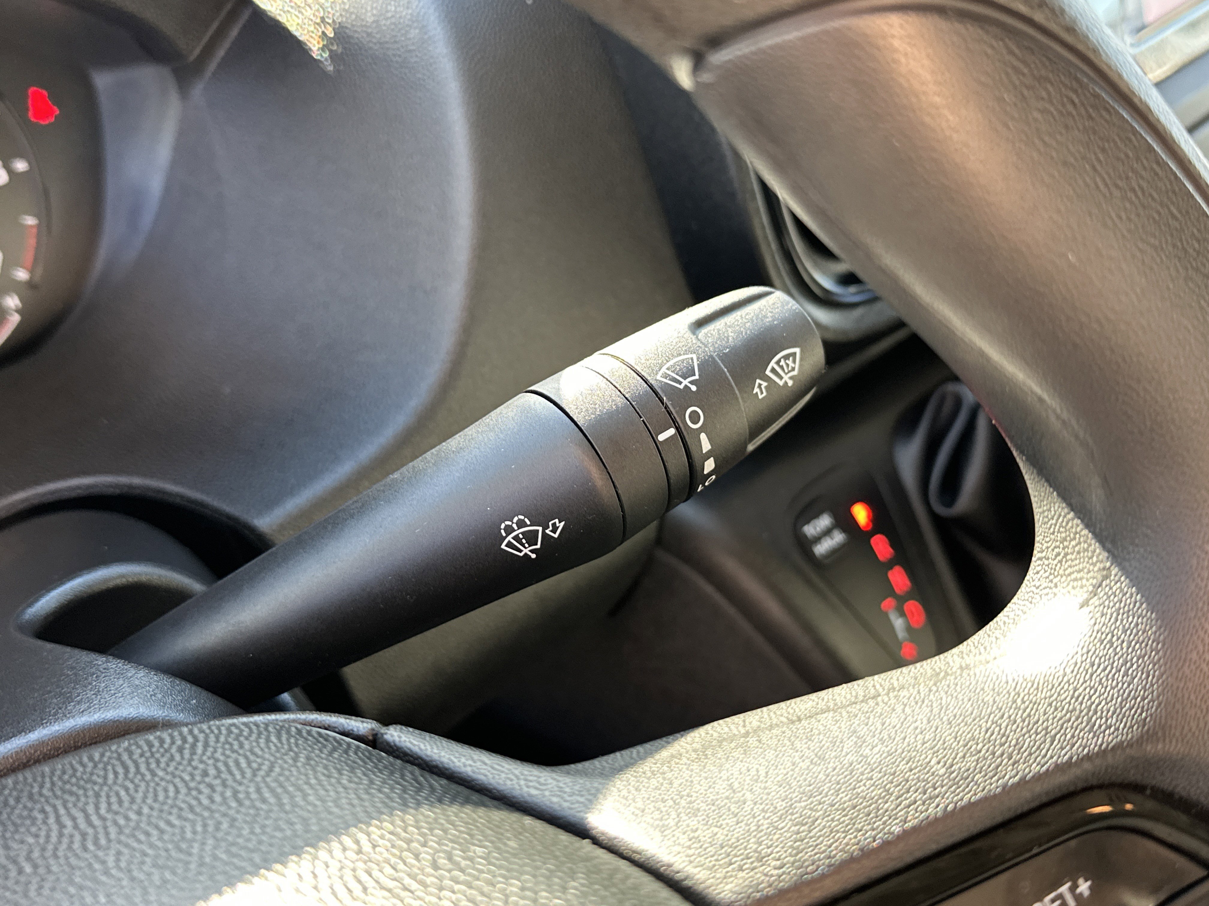 Used 2023 RAM ProMaster 3500 w/ Convenience Group image 16