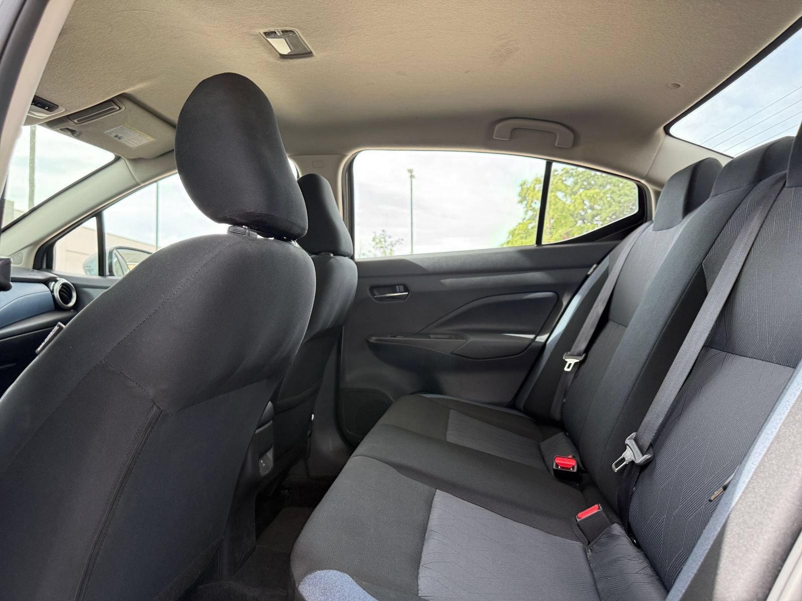 Used 2025 Nissan Versa SV FWD image 25