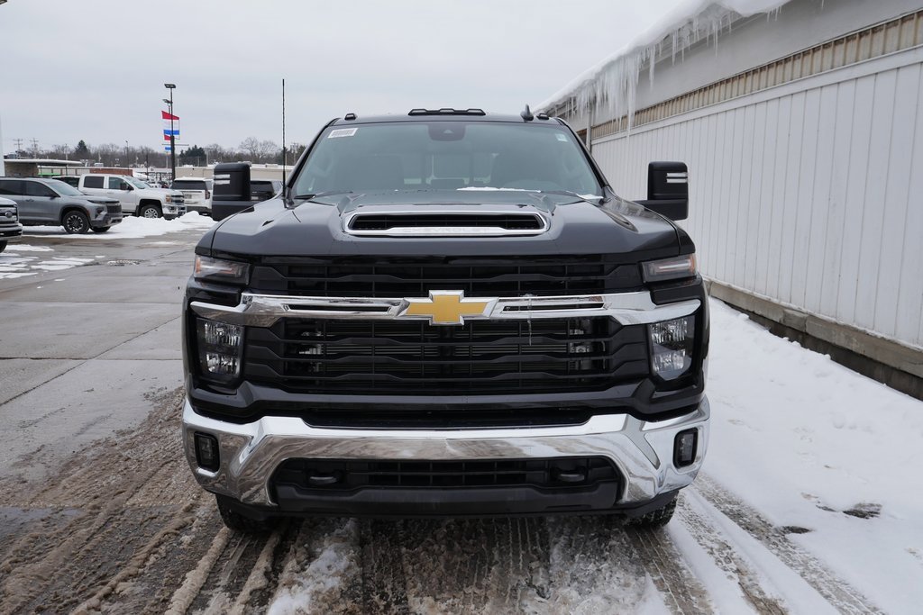 New 2026 Chevrolet Silverado 3500 LT image 3