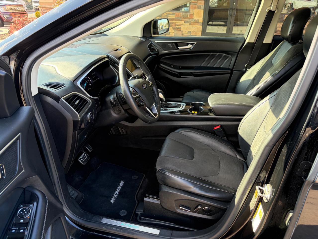 Used 2016 Ford Edge Sport w/ Equipment Group 401A AWD/4WD image 4