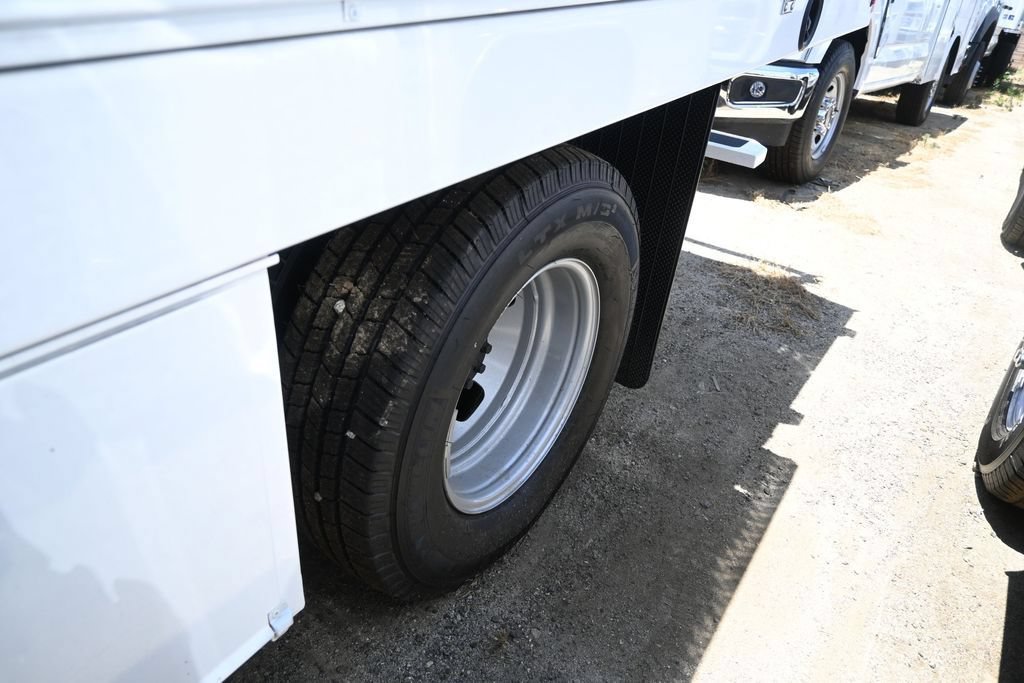 New 2026 Ford F350 XL w/ XL Chrome Package RWD image 9