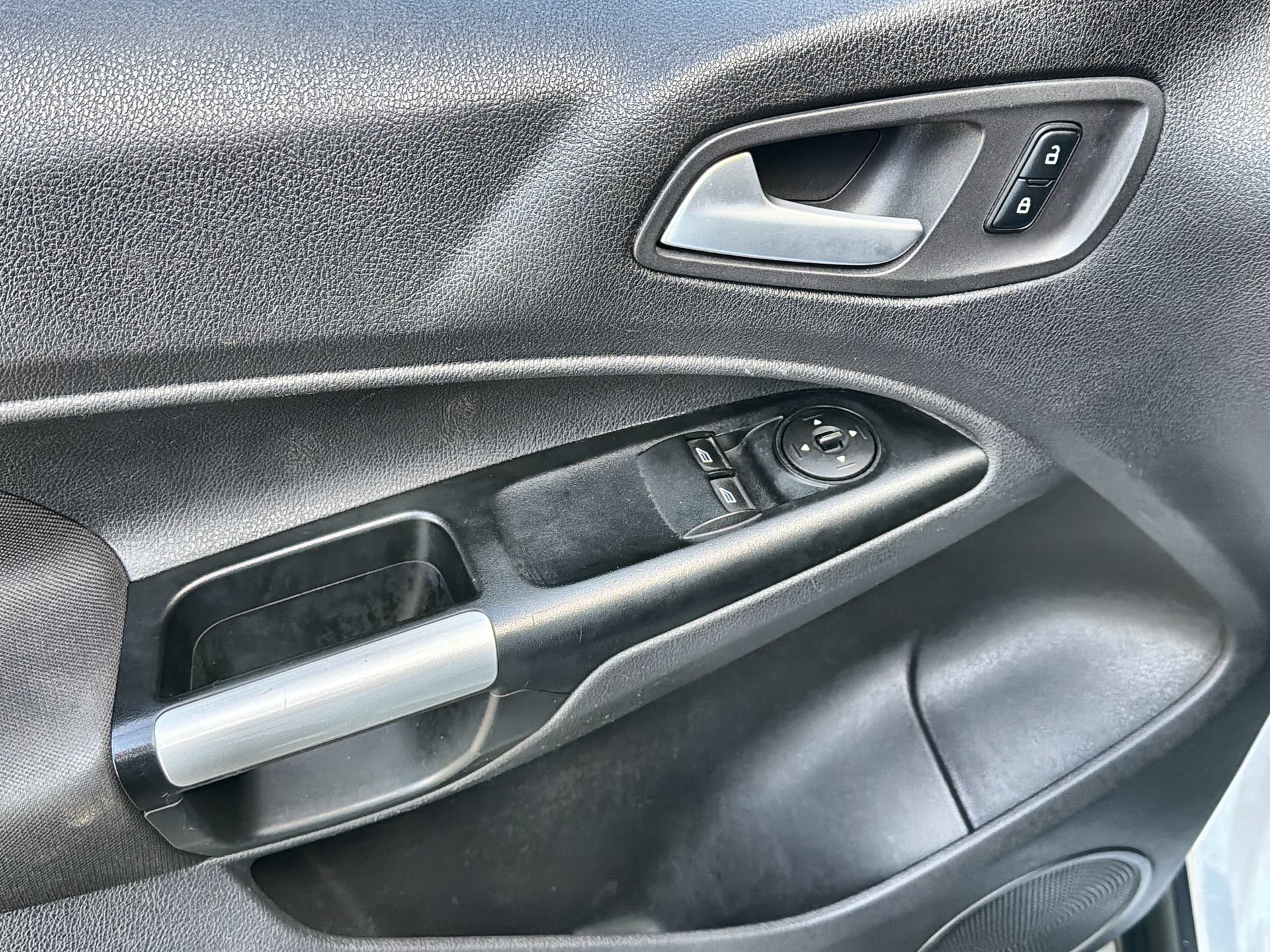 Certified 2018 Ford Transit Connect XLT FWD image 13