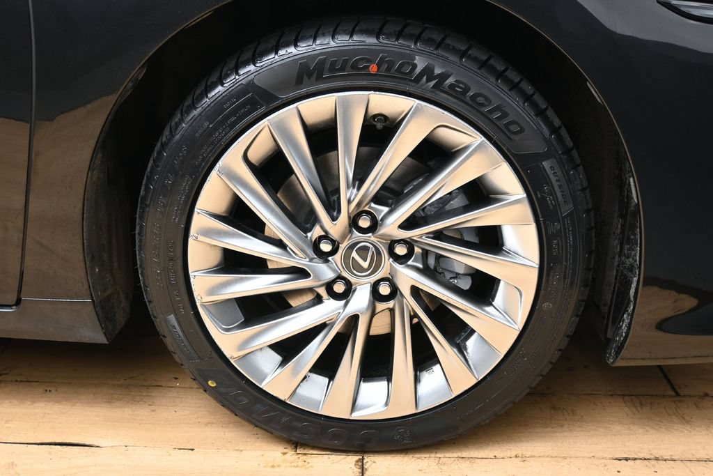 Used 2019 Lexus ES 350 Ultra Luxury w/ Accessory Package 2 FWD image 16