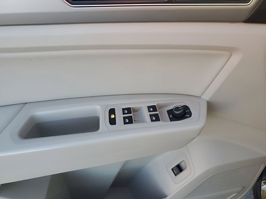 Used 2019 Volkswagen Atlas SEL image 28