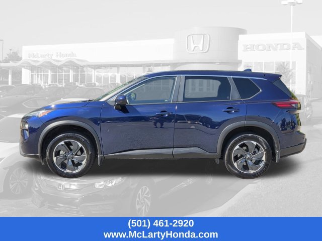 Used 2025 Nissan Rogue SV AWD/4WD image 2