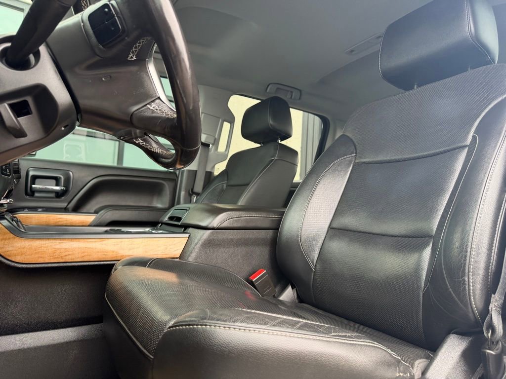 Used 2018 Chevrolet Silverado 1500 LTZ w/ Sport Package image 10