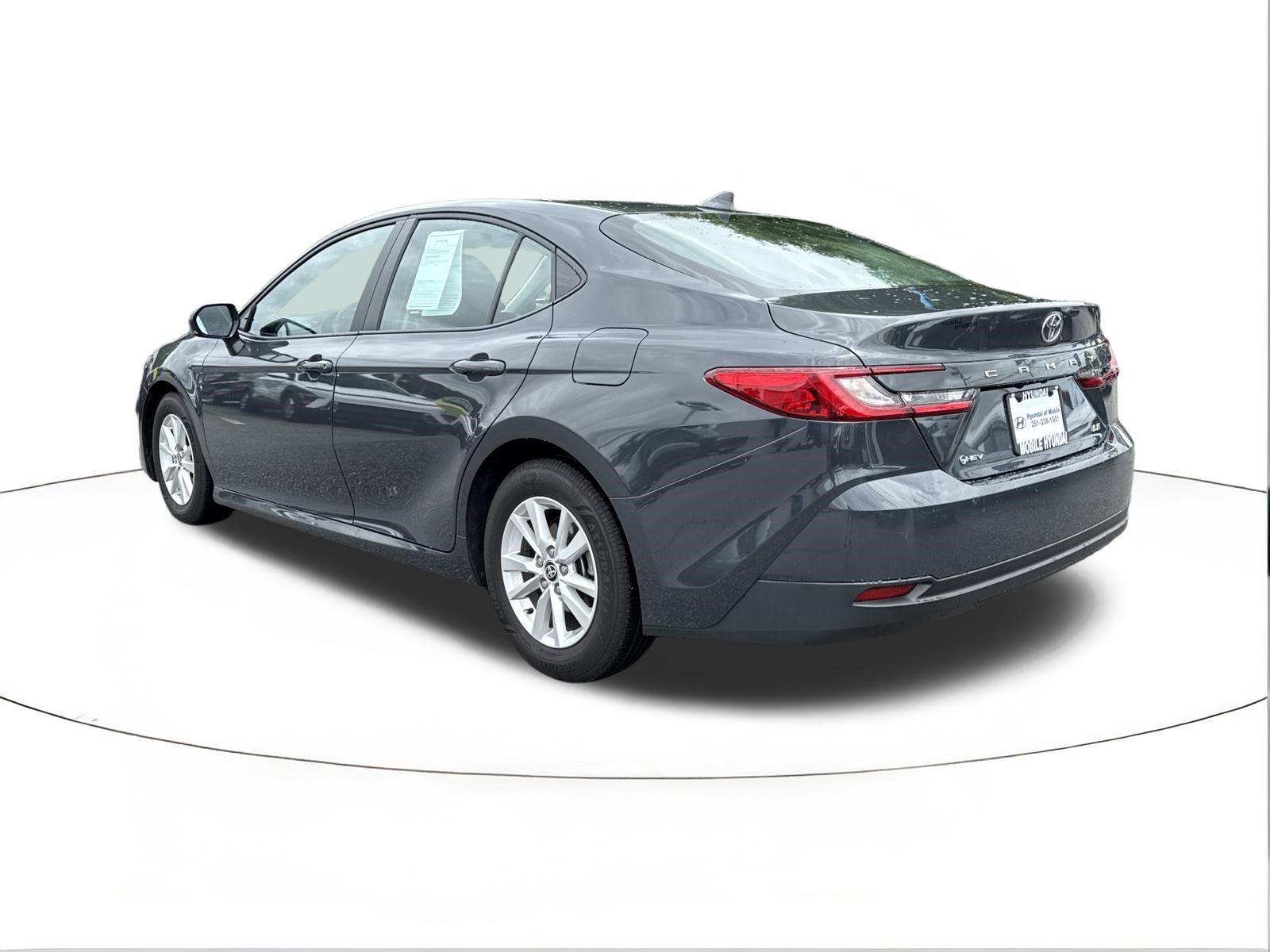 Used 2025 Toyota Camry LE FWD image 5