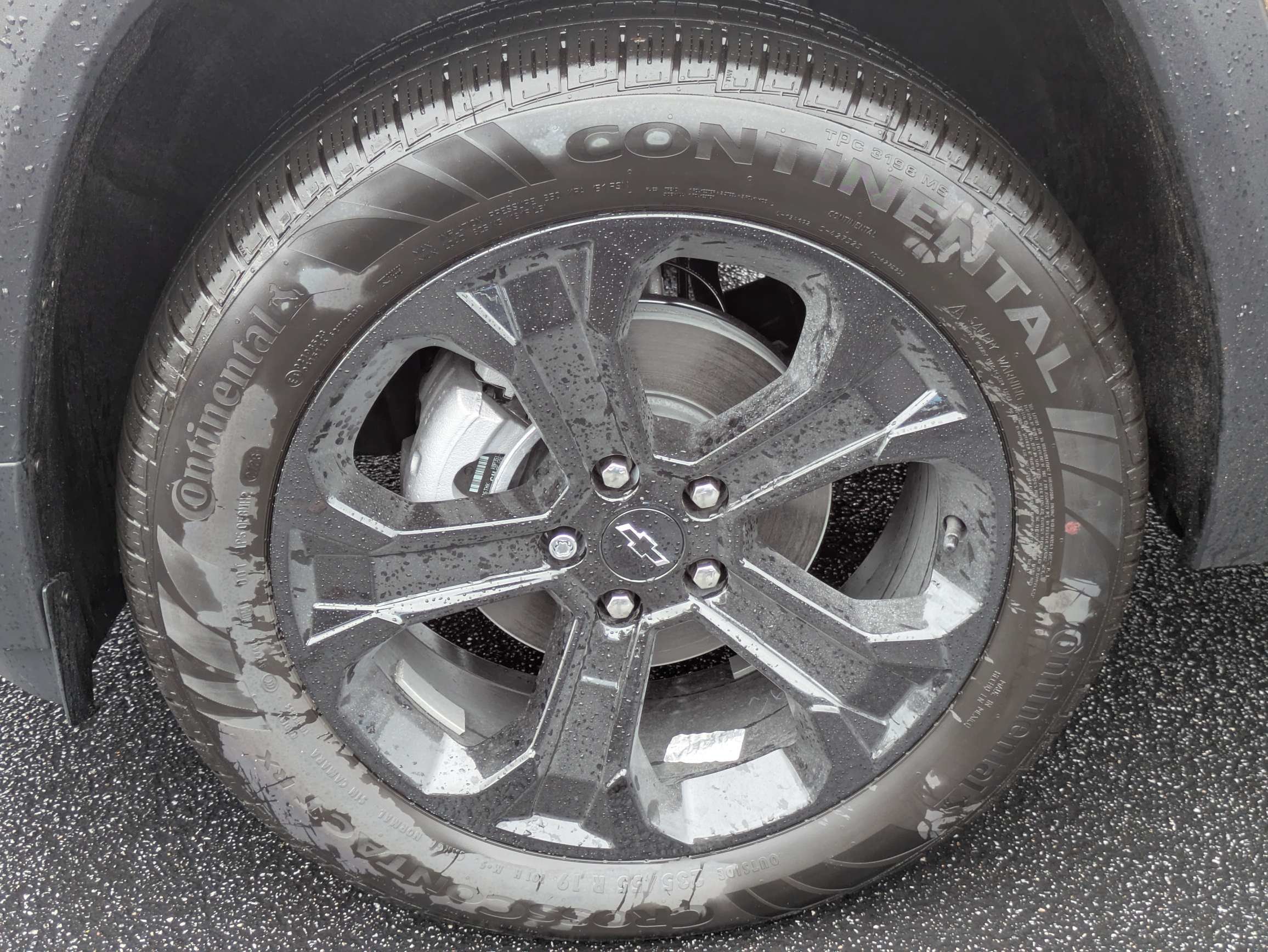 New 2027 Chevrolet Equinox LT w/ Convenience Package II FWD image 32