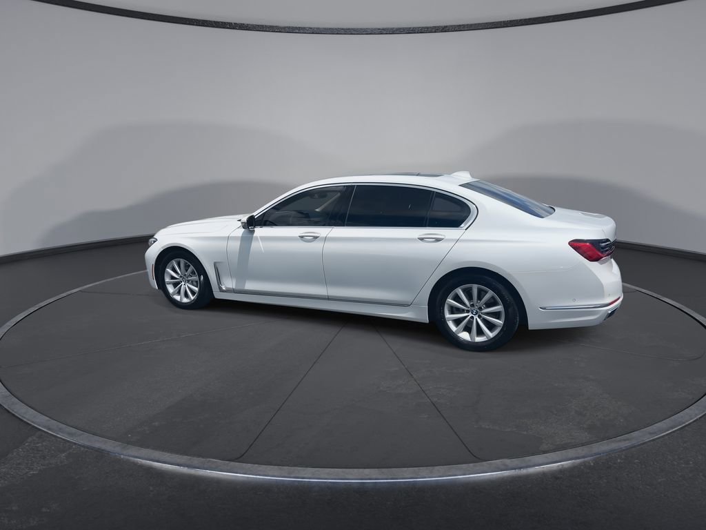 Used 2022 BMW 740i image 6