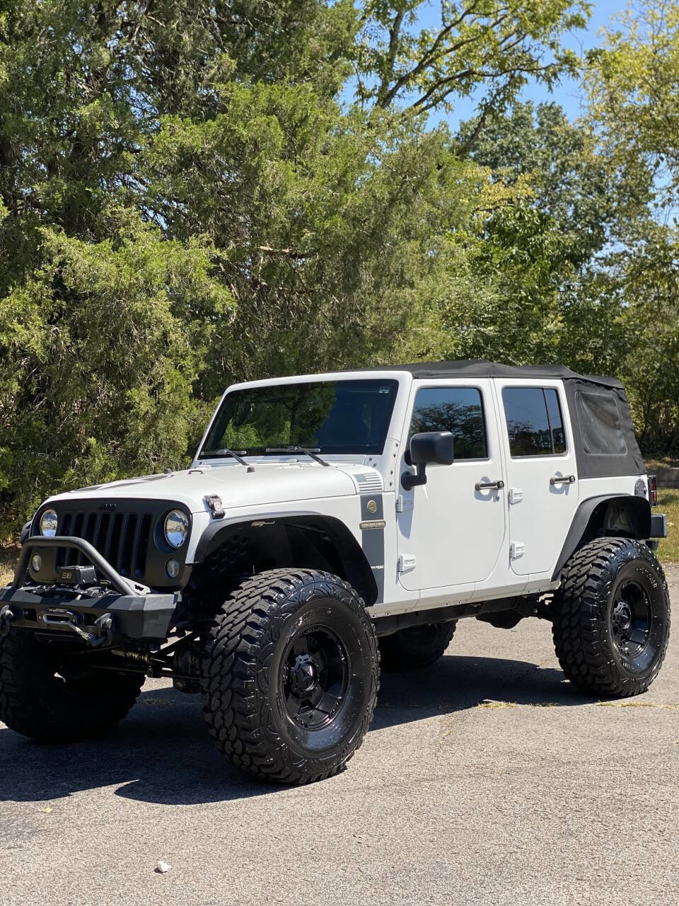 Used 2018 Jeep Wrangler Unlimited Sport image 1