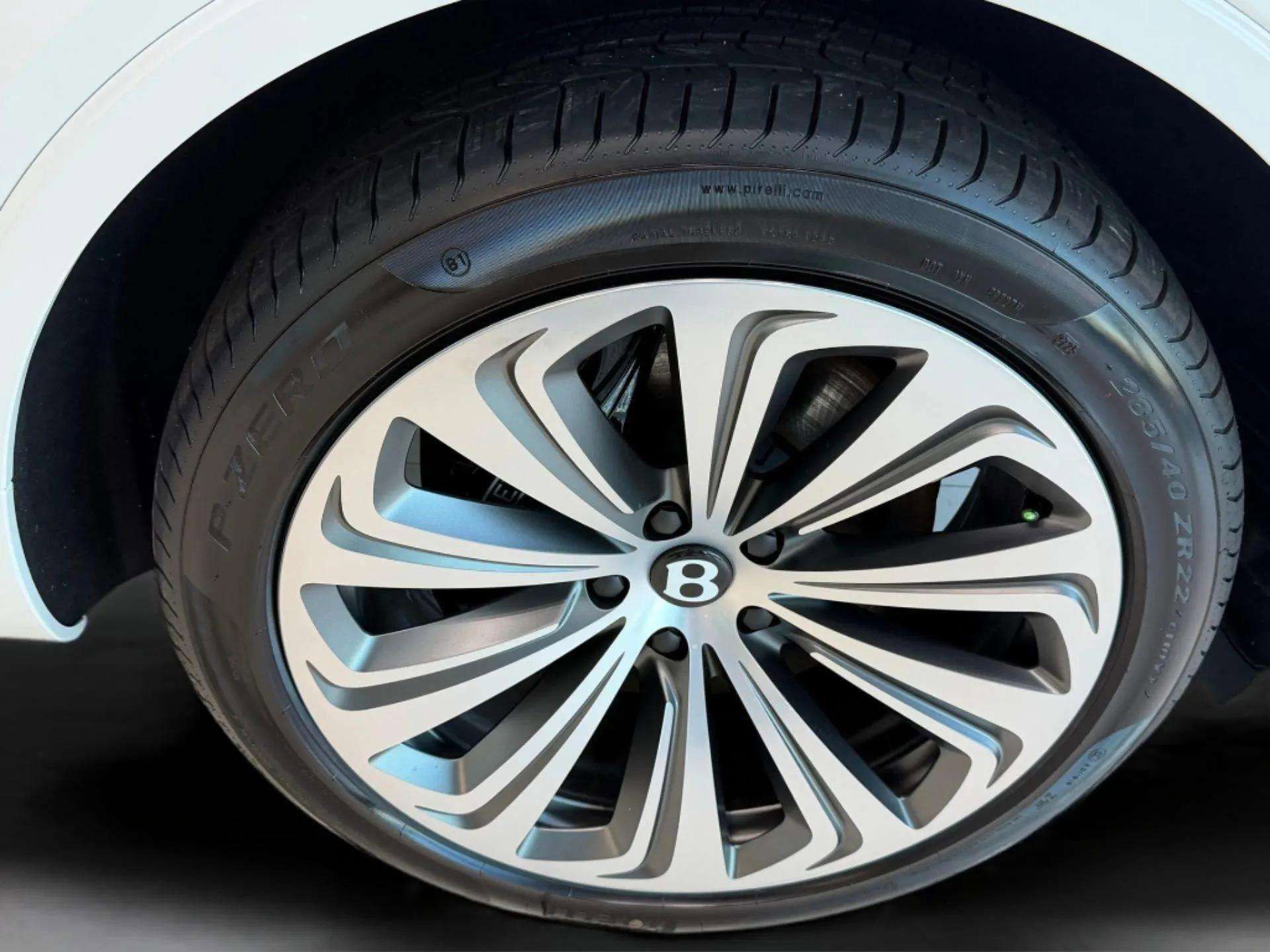 New 2025 Bentley Bentayga image 55