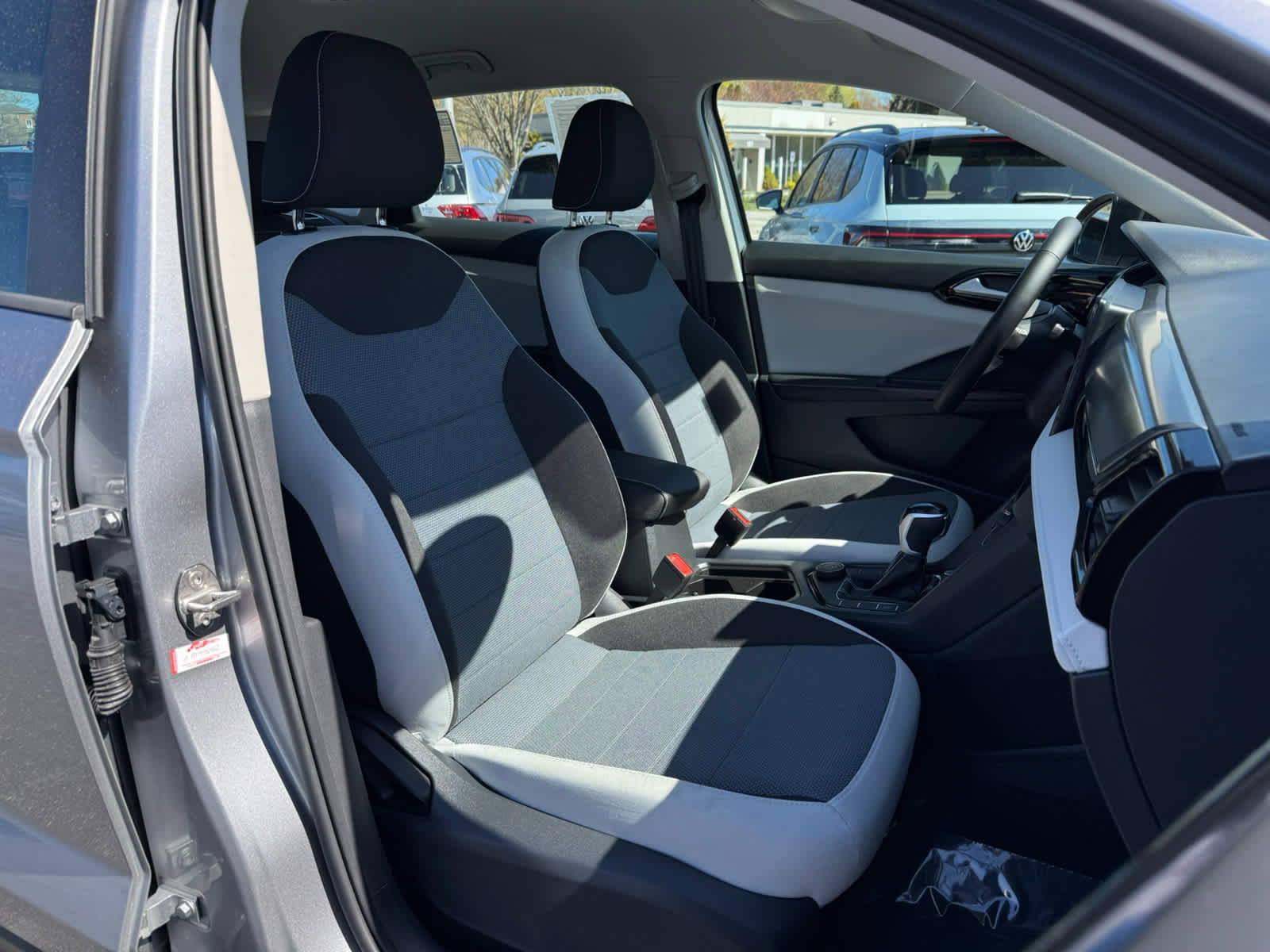 Certified 2025 Volkswagen Taos S AWD/4WD image 10