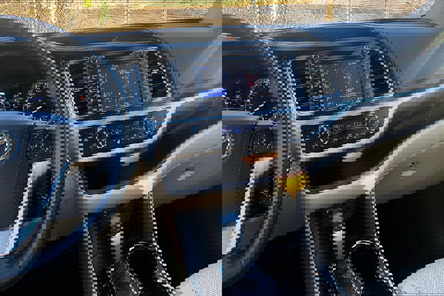 Used 2016 Toyota Highlander Limited image 7