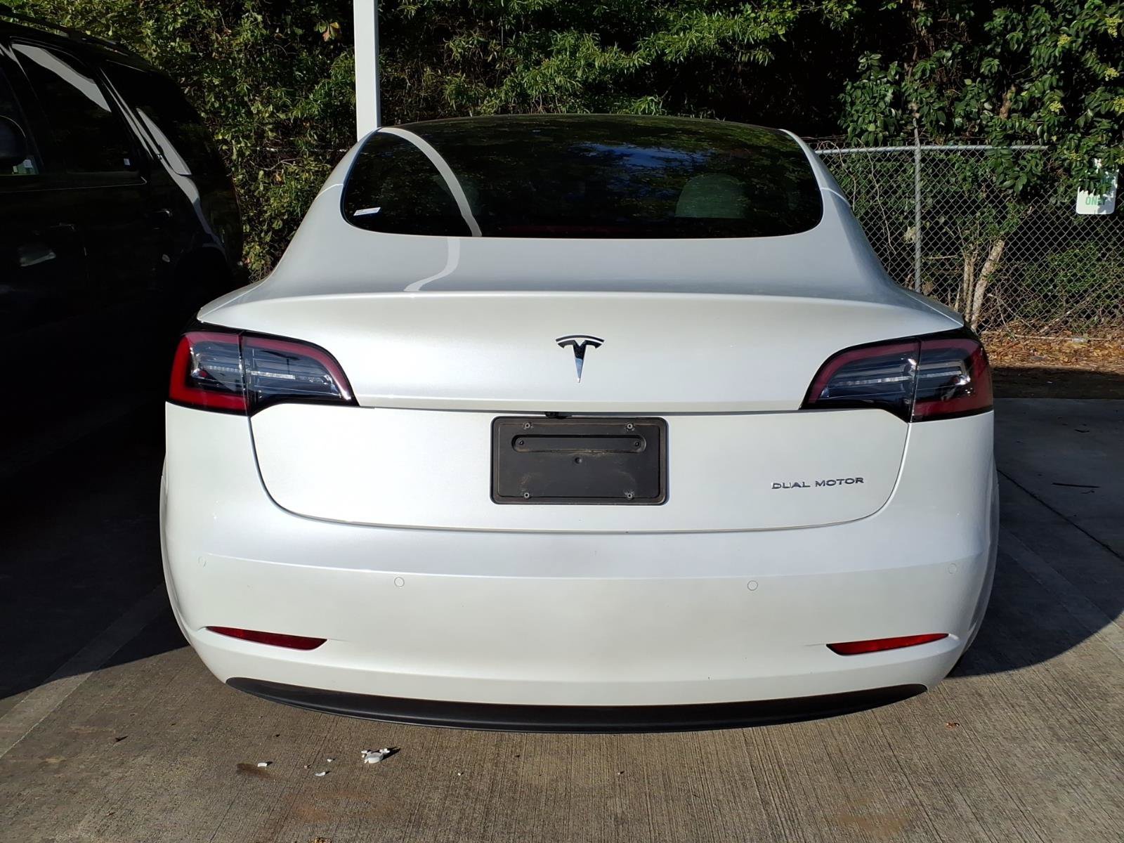 Used 2022 Tesla Model 3 Long Range AWD/4WD image 7