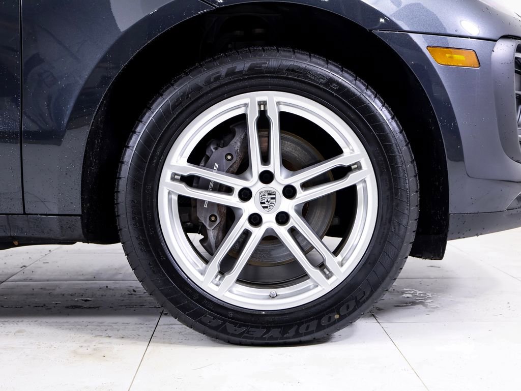 Certified 2022 Porsche Macan w/ Premium Package Plus image 27