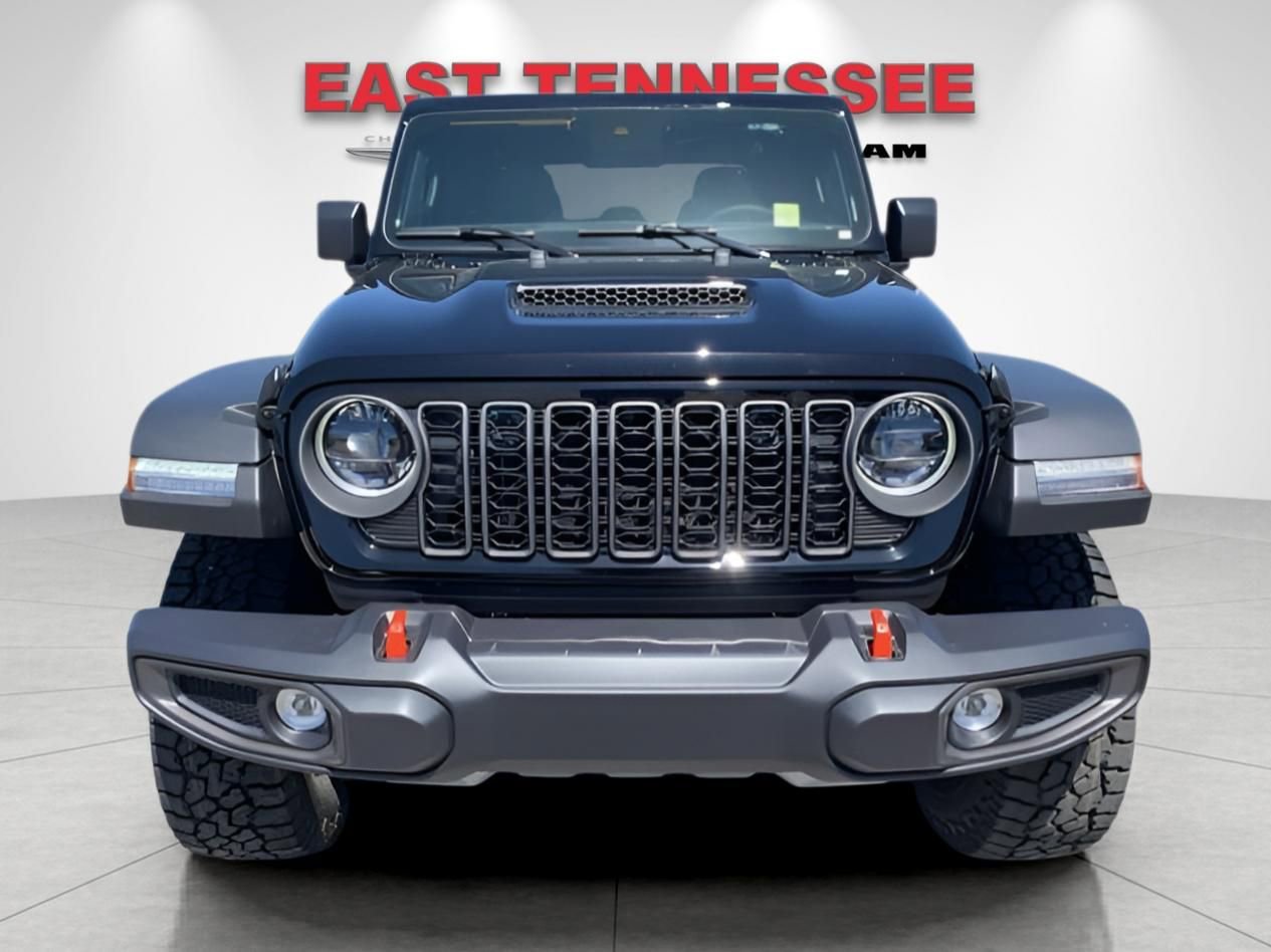 Used 2025 Jeep Gladiator Mojave w/ Convenience Group AWD/4WD image 9