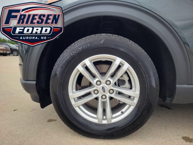 Used 2023 Ford Explorer XLT w/ Equipment Group 202A AWD/4WD image 8