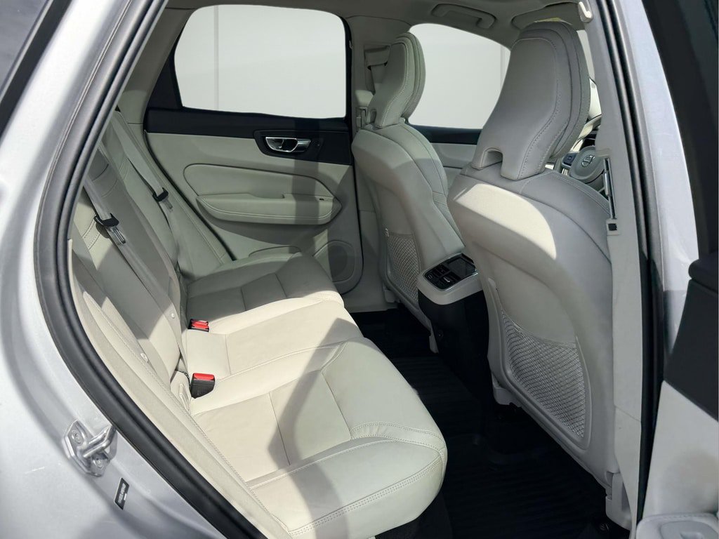 Used 2021 Volvo XC60 T5 Inscription w/ Protection Package Premier FWD image 12