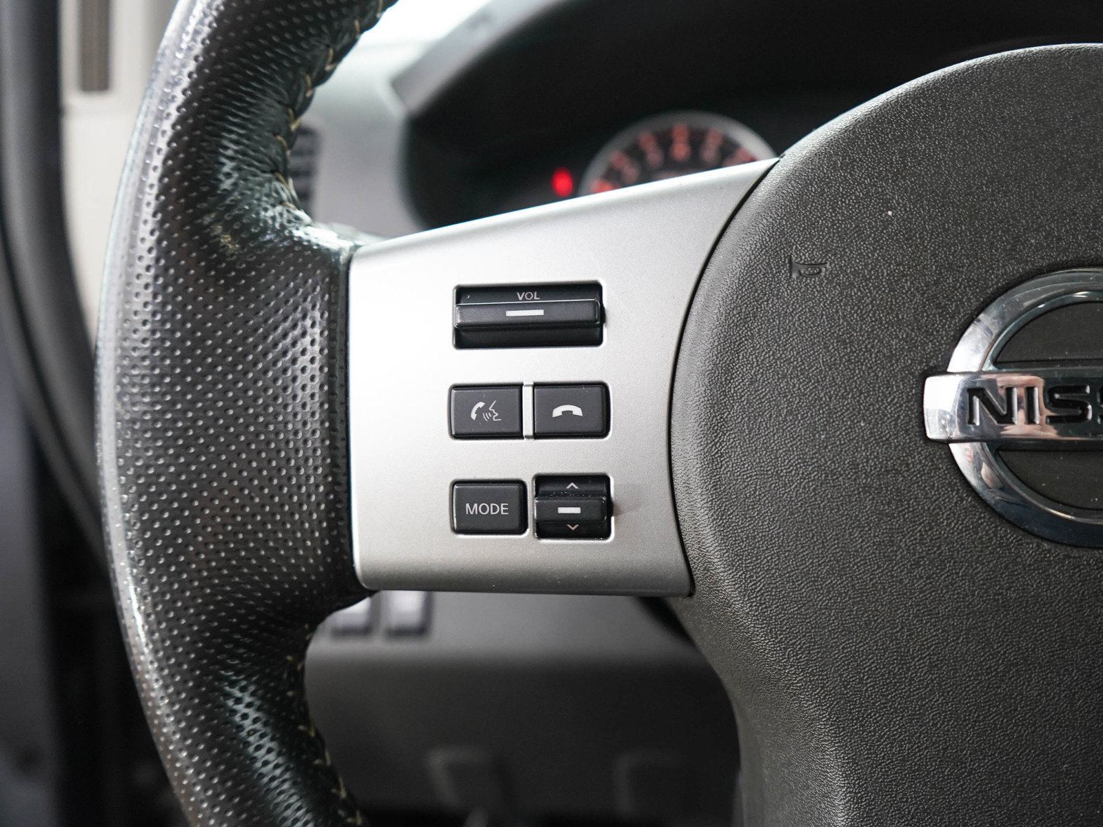 Used 2019 Nissan Frontier PRO-4X AWD/4WD image 25