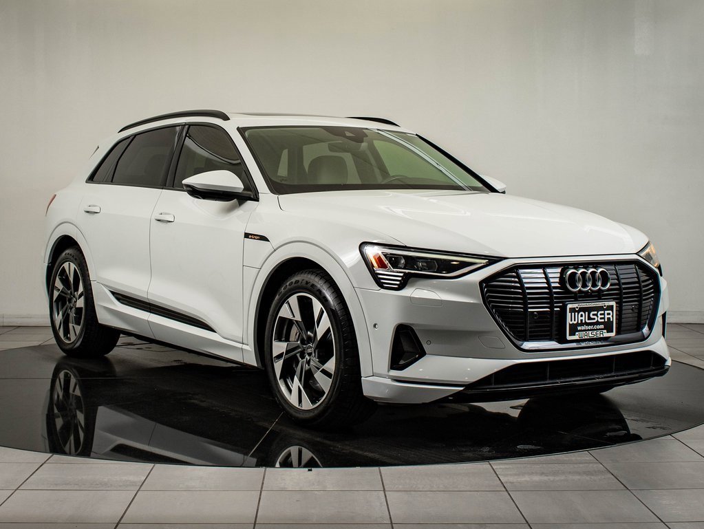Used 2021 Audi e-tron Premium w/ Convenience Plus Package image 12