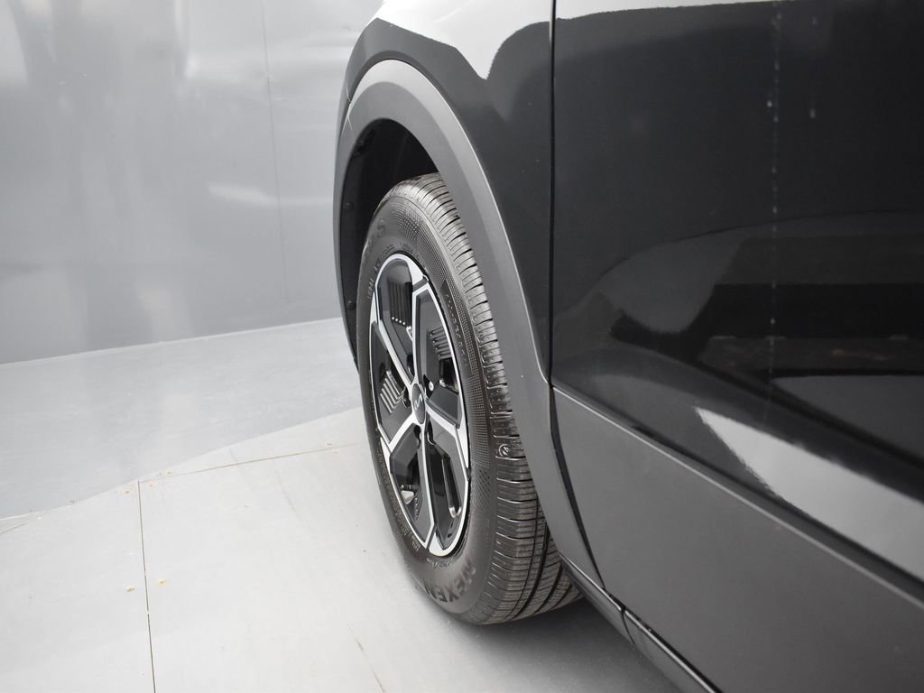 Certified 2025 Kia Niro EX FWD image 12