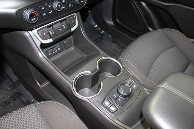 Used 2022 GMC Terrain SLE w/ Driver Convenience Package FWD image 21