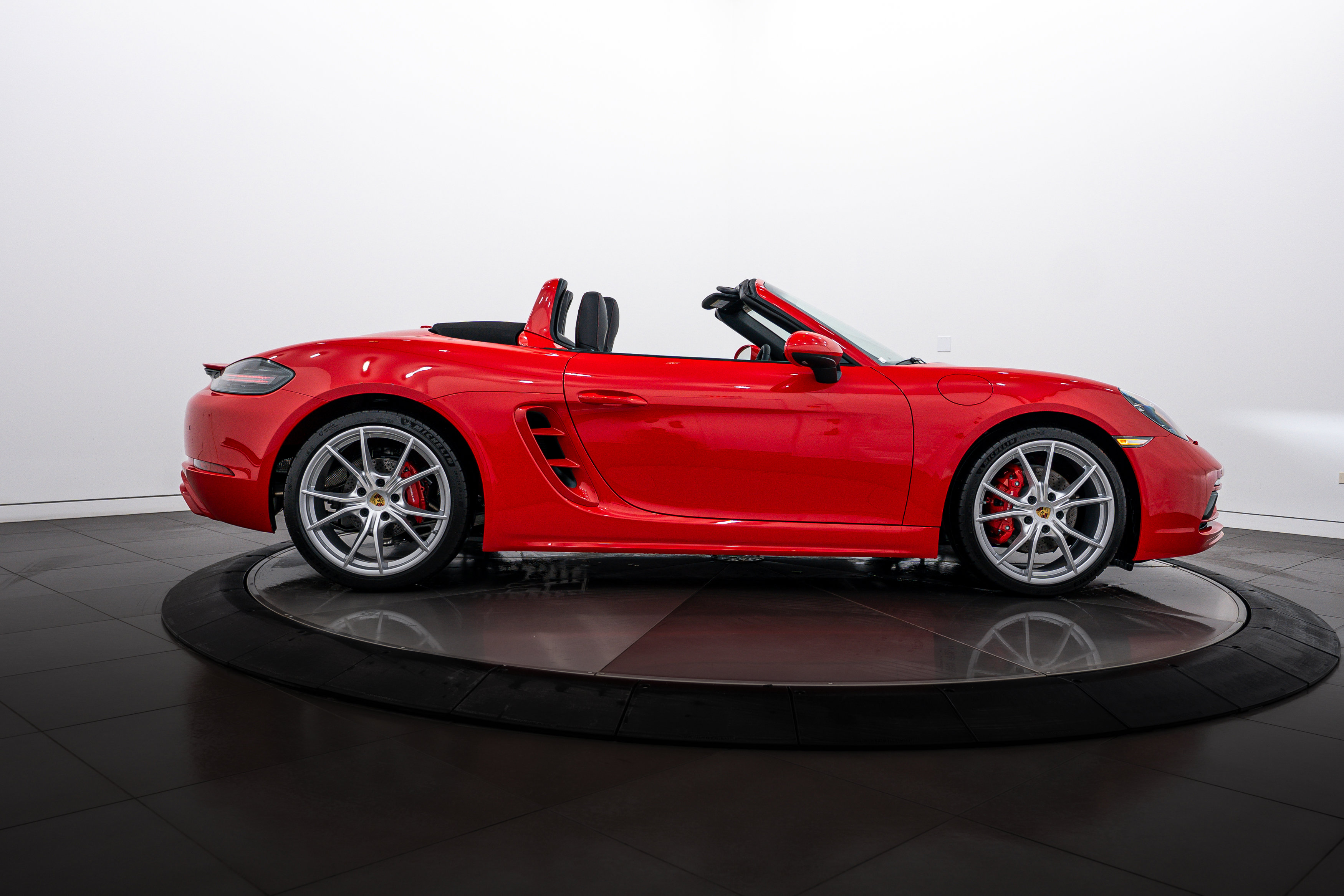 New 2025 Porsche 718 Boxster S image 8