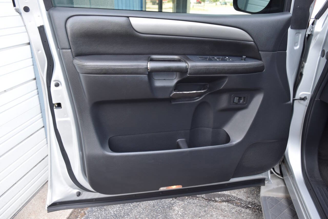 Used 2014 Nissan Armada SV image 26