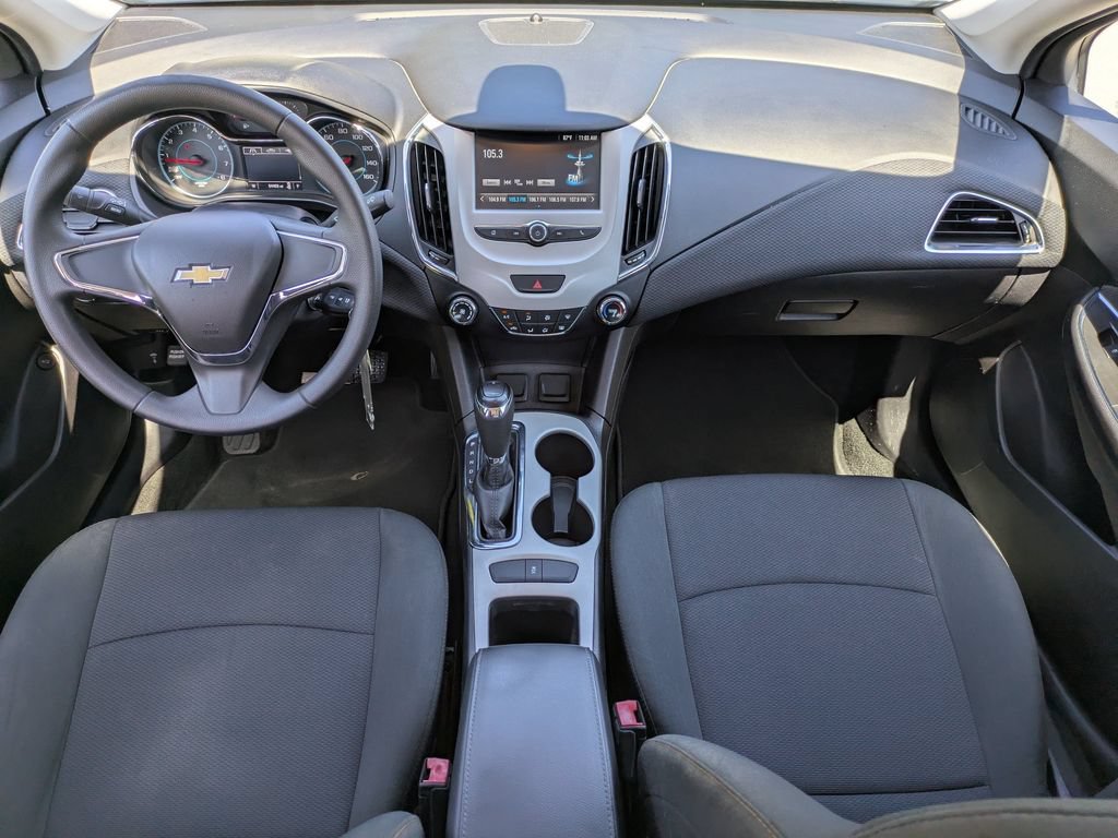 Used 2022 Chevrolet Trax LT w/ LT Convenience Package AWD/4WD image 30