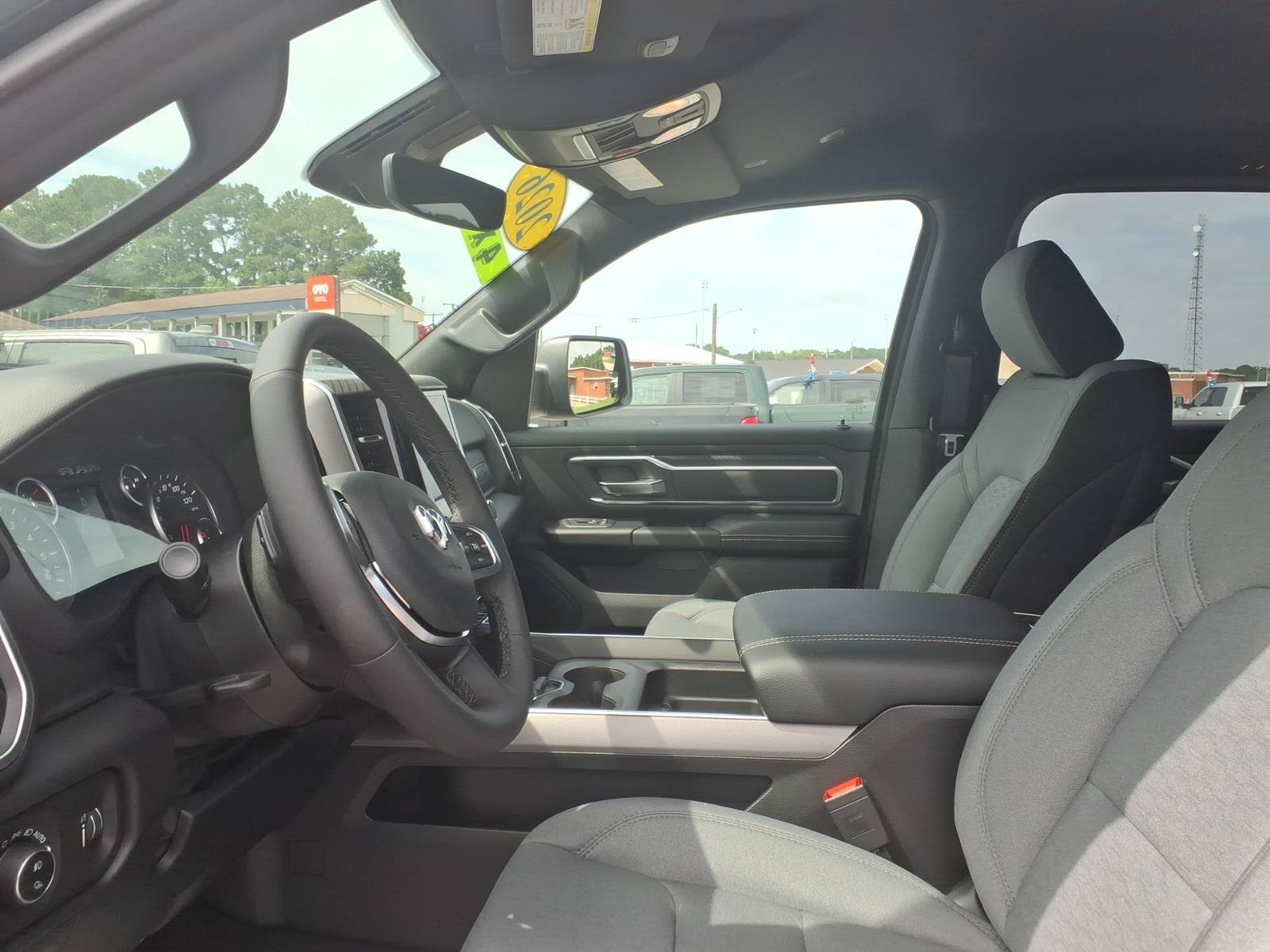 New 2026 RAM 1500 Big Horn AWD/4WD image 5