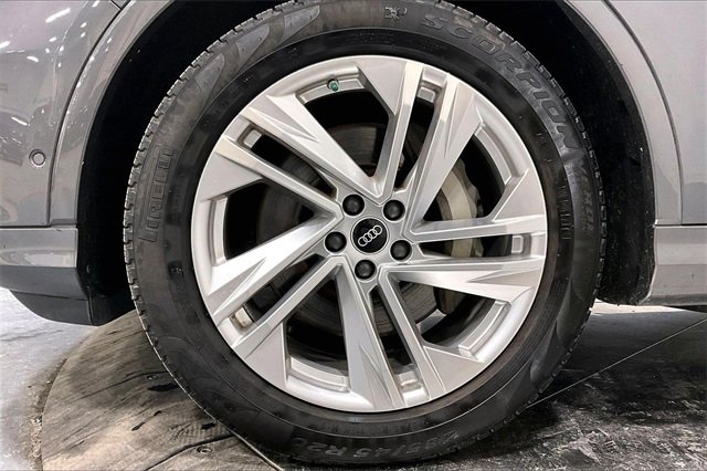 Used 2022 Audi Q7 3.0T Prestige image 8
