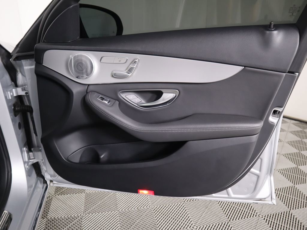 Used 2020 Mercedes-Benz C 300 Sedan image 25