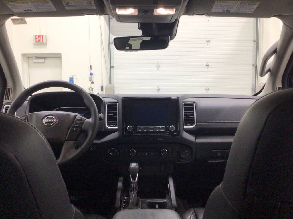 Used 2024 Nissan Frontier SL w/ Technology Package image 19