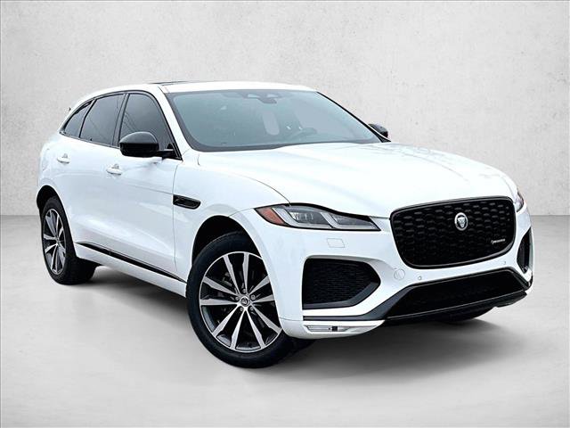 Used 2025 Jaguar F-PACE R-Dynamic S image 11