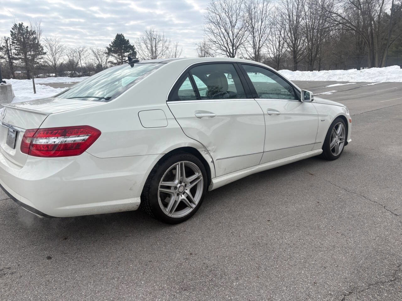 Used 2012 Mercedes-Benz E 350 Sedan w/ Lane Tracking Pkg image 10
