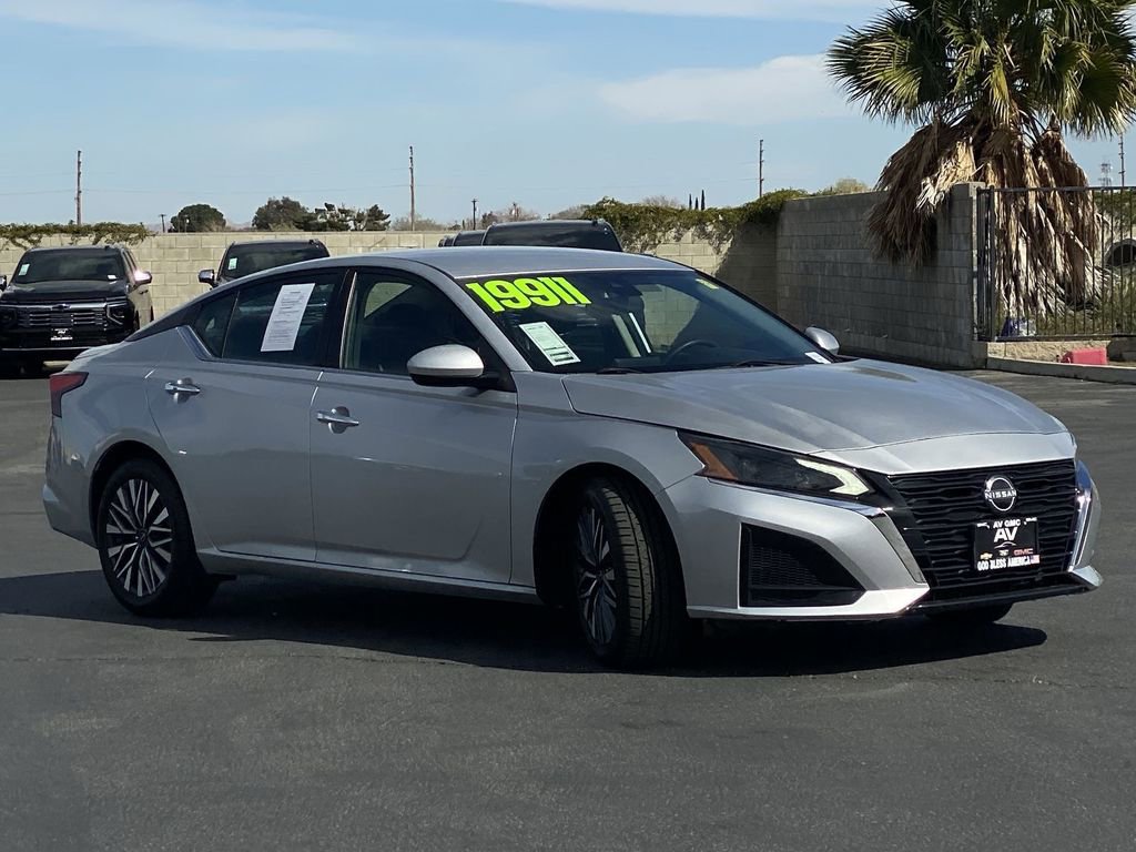 Used 2023 Nissan Altima 2.5 SV image 11
