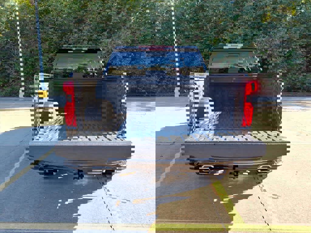 Used 2020 Chevrolet Silverado 1500 RST image 12