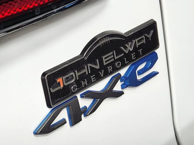 Used 2024 Jeep Wrangler Unlimited image 11