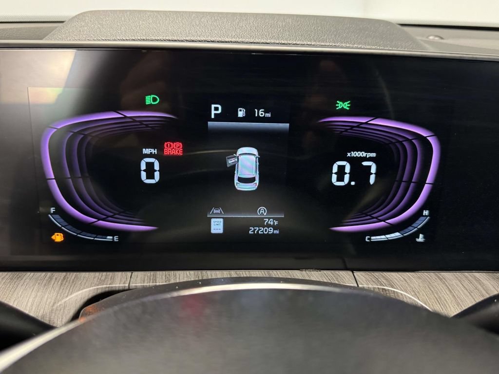 Used 2023 Kia Telluride EX w/ EX Captain's Chair Package AWD/4WD image 26