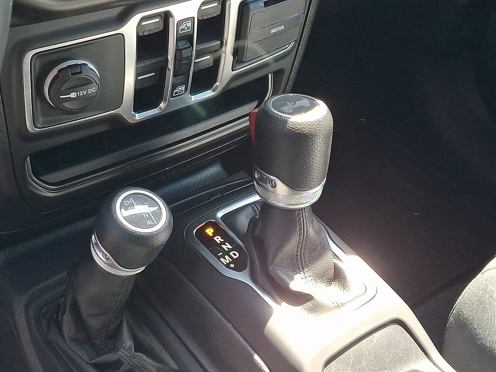 Used 2022 Jeep Wrangler Unlimited Sport AWD/4WD image 14